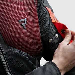CHAQUETA REBELHORN JAX NEGRA Y ROJA
