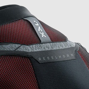 CHAQUETA REBELHORN JAX NEGRA Y ROJA