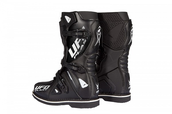 BOTA UFO TYPHOON INFANTIL NEGRA
