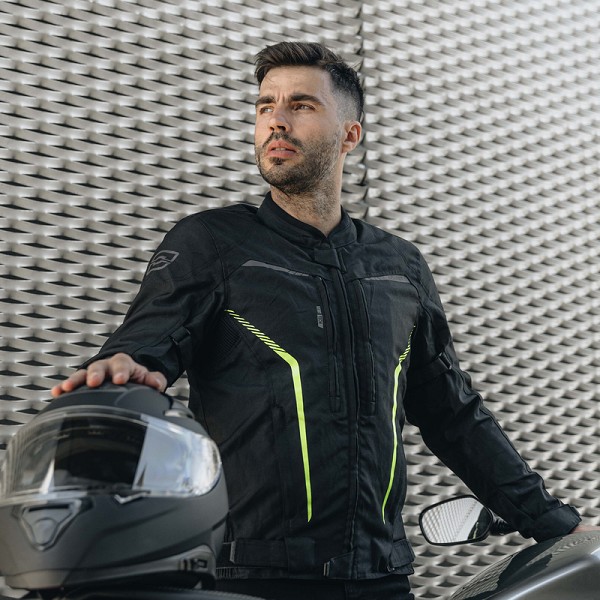 CHAQUETA OZONE DELTA IV NEGRA Y FLUOR