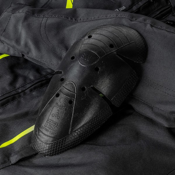 CHAQUETA OZONE DELTA IV NEGRA Y FLUOR