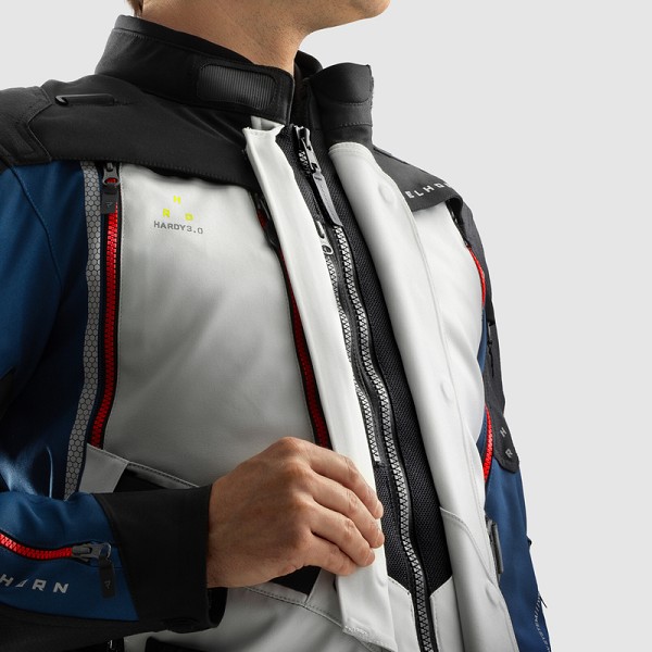 CHAQUETA REBELHORN HARDY 3.0 AZUL, GRIS Y ROJA