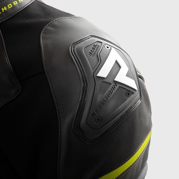 CHAQUETA REBELHORN VELOCE NEGRA Y AMARILLA