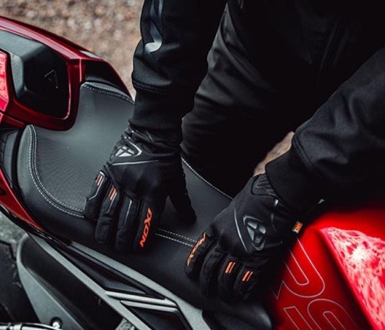 GUANTE IXON PRO HURRICANE 2 NEGRO Y ROJO