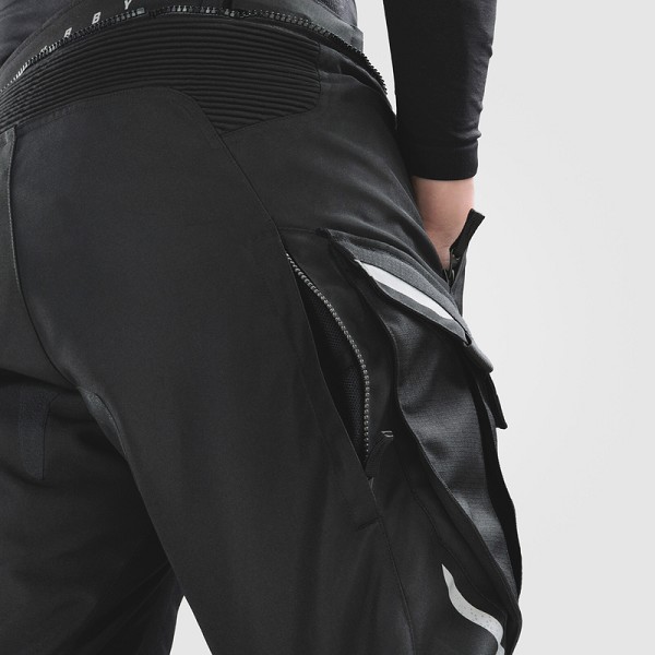 PANTALÓN REBELHORN CUBBY V NEGRO Y GRIS