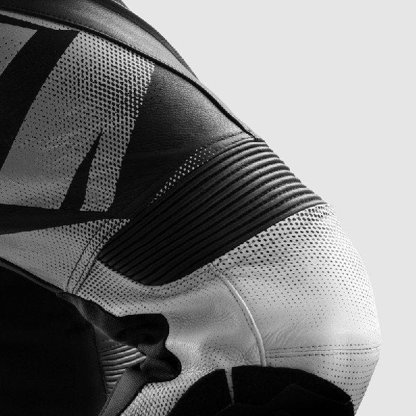 PANTALON REBELHORN INFERNO NEGRO Y BLANCO