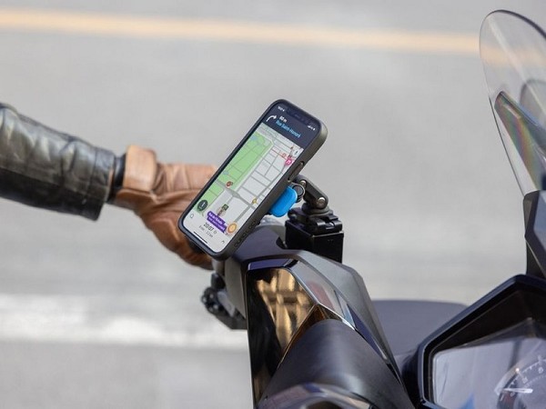SOPORTE SMARTPHONE DEPÓSITO DE LÍQUIDO DE FRENO V2 QUAD LOCK